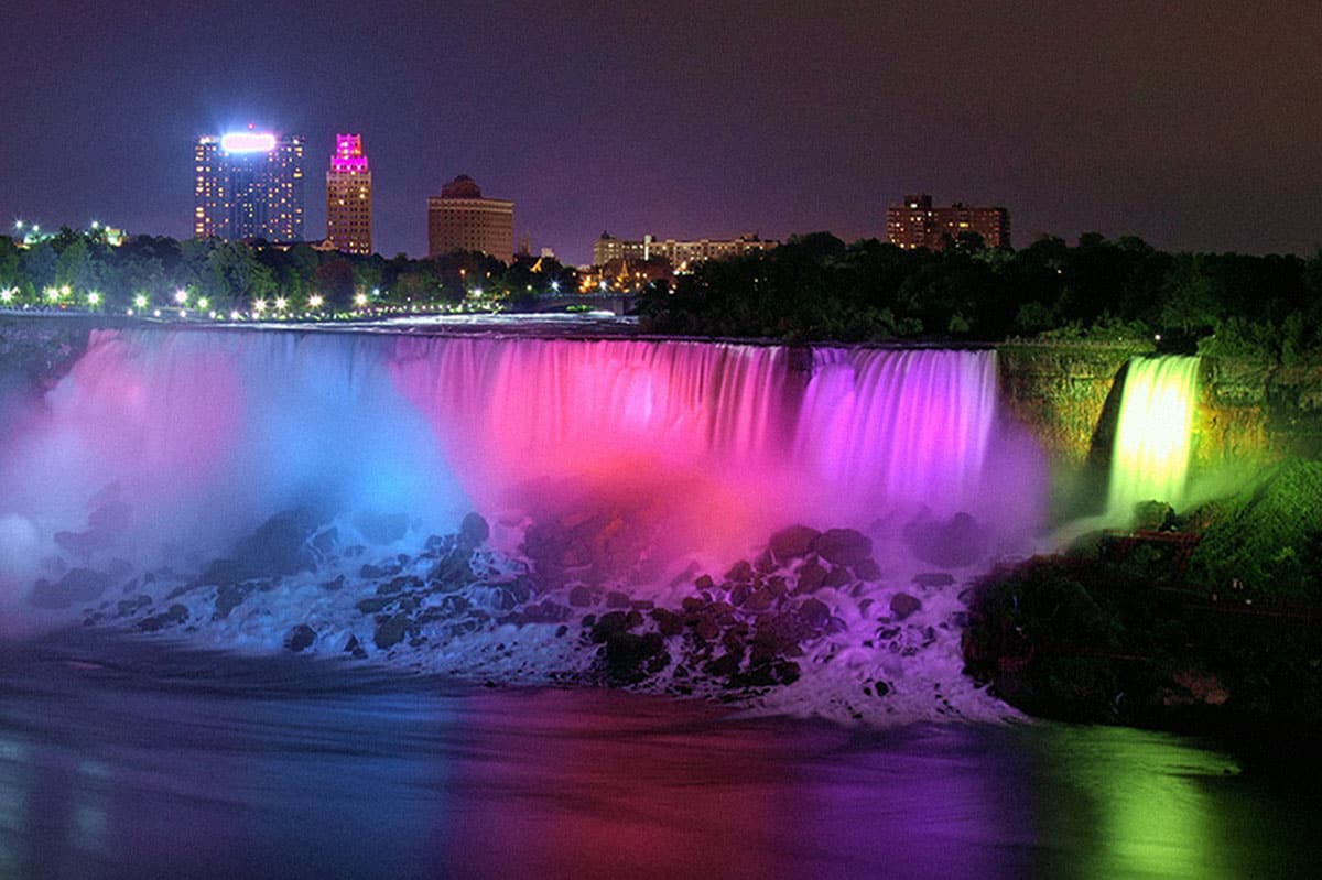 Night view at the Niagara Falls Casinos